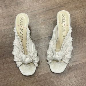Sole society knotted wedge sandals - size 9